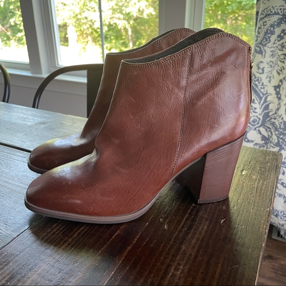 Clarks Shoes - Clarks Brown Leather Heel Zip Ankle Booties NWT
